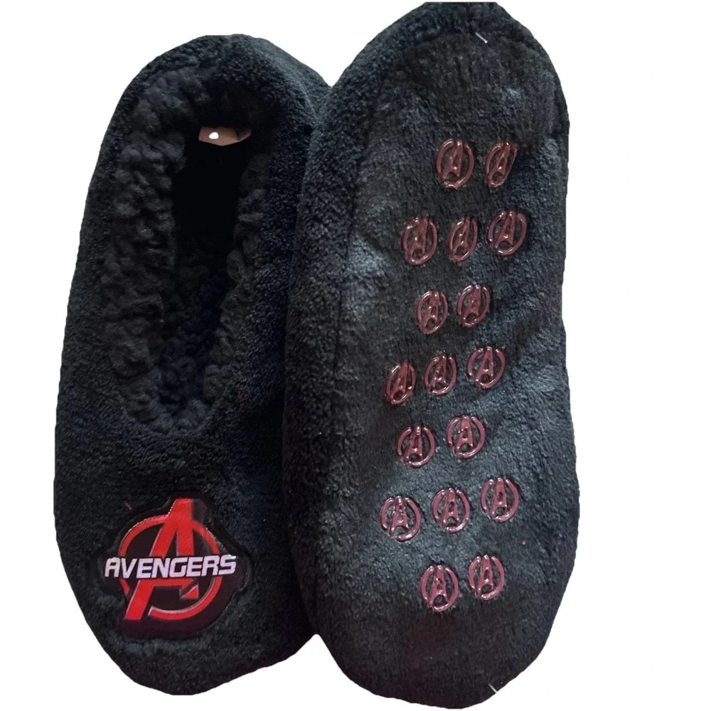 New Kids‎ The Avengers Slippers Super Soft Fleece Lined Size Medium/Large Black